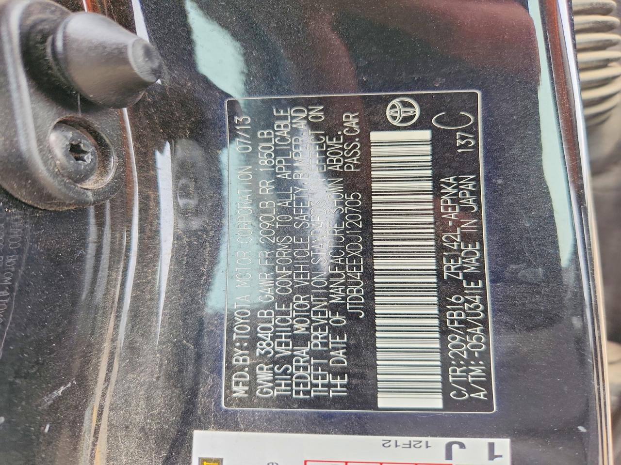 2013 TOYOTA COROLLA LE photo 34