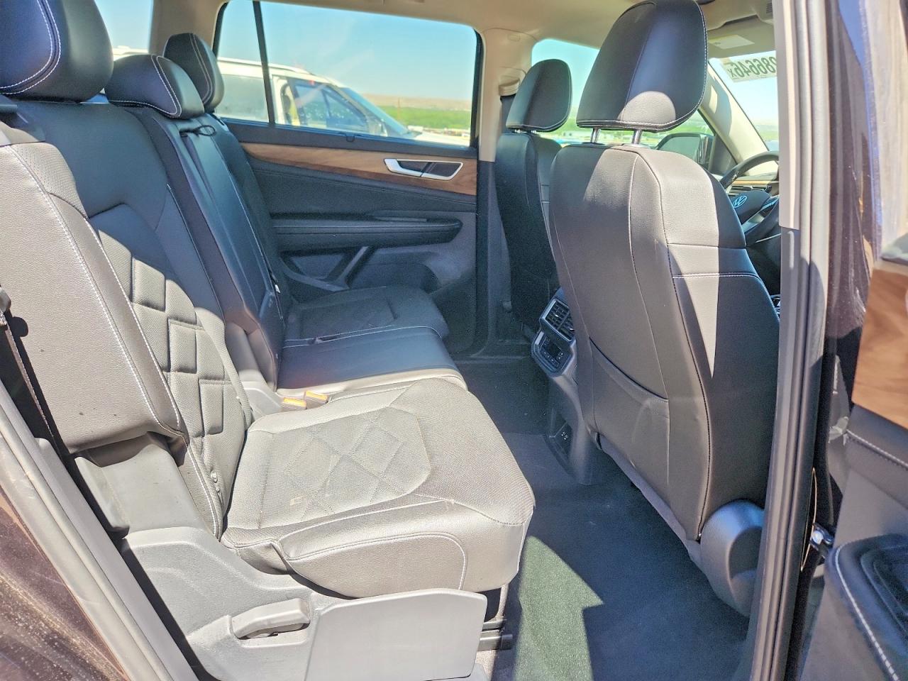 2024 VOLKSWAGEN ATLAS SE photo 28