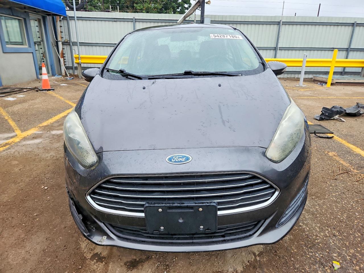 2015 FORD FIESTA SE photo 9