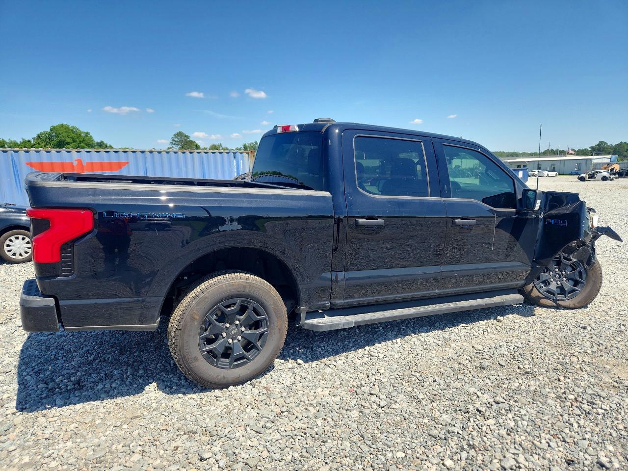 2025 FORD F150 LIGHTNING XLT photo 5