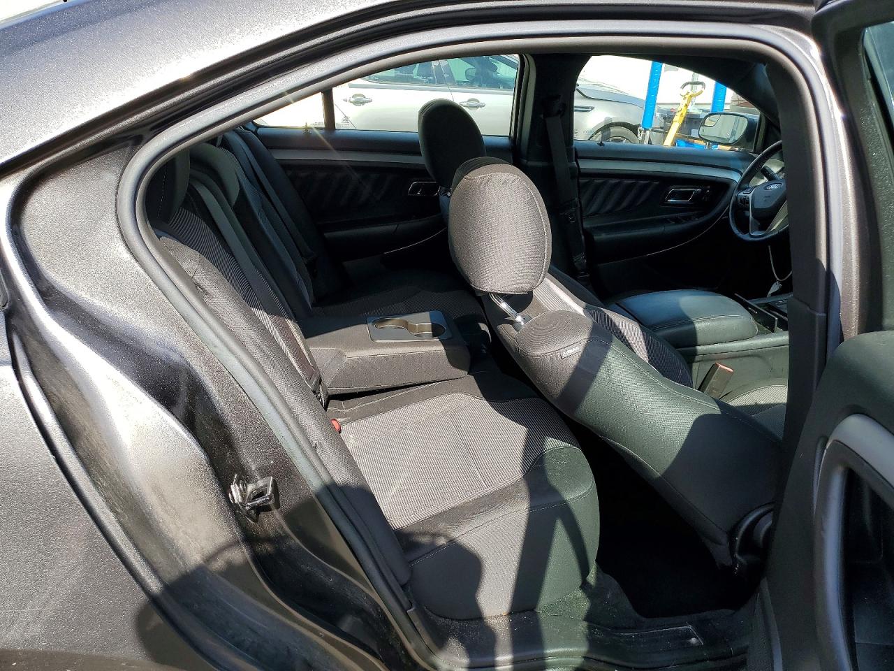 2016 FORD TAURUS SEL photo 10