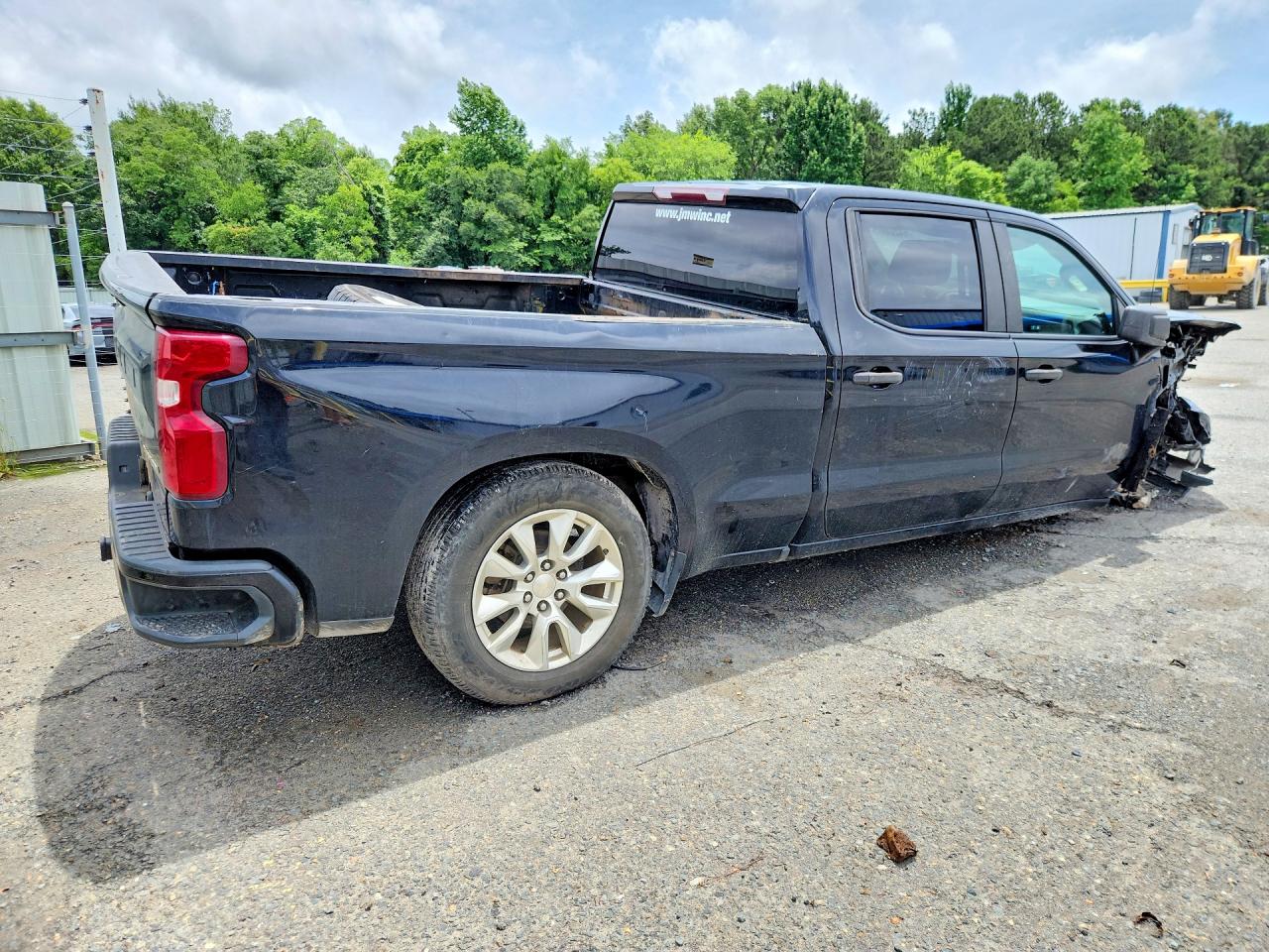 2019 CHEVROLET SILVERADO C1500 CUSTOM photo 3