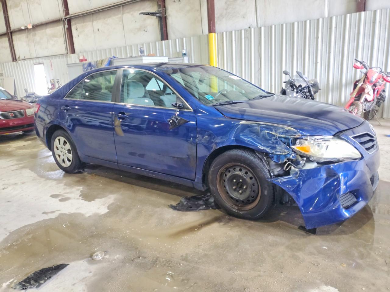 2010 TOYOTA CAMRY LE photo 7