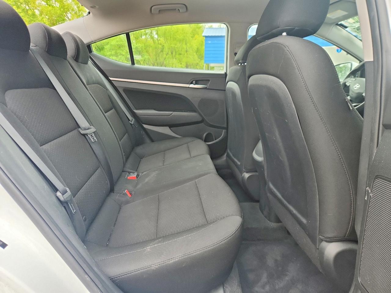 2020 HYUNDAI ELANTRA SEL photo 19