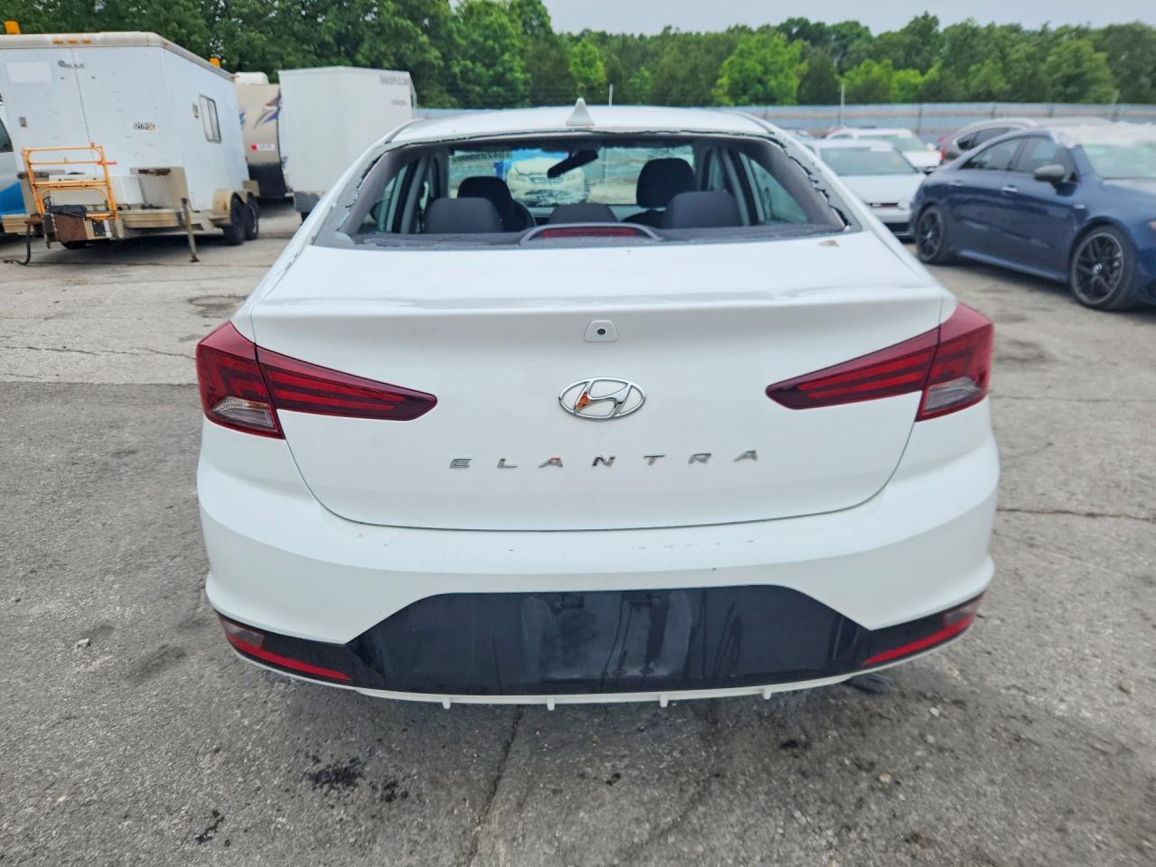2020 HYUNDAI ELANTRA SEL photo 11