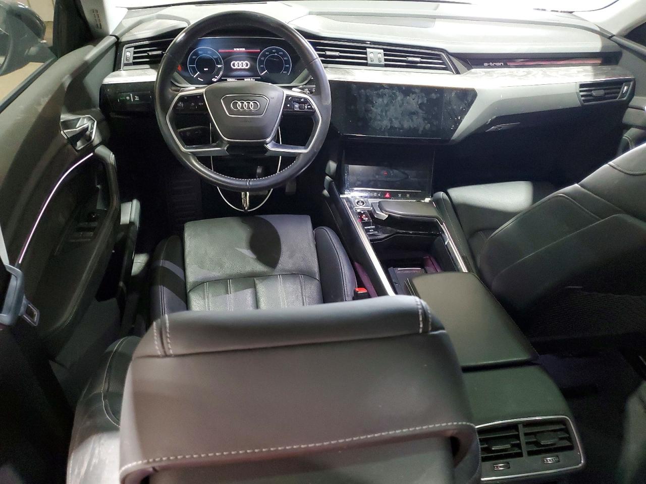 2021 AUDI E-TRON PRESTIGE photo 15