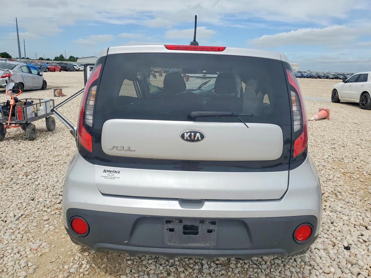 2018 KIA SOUL BASE photo 6