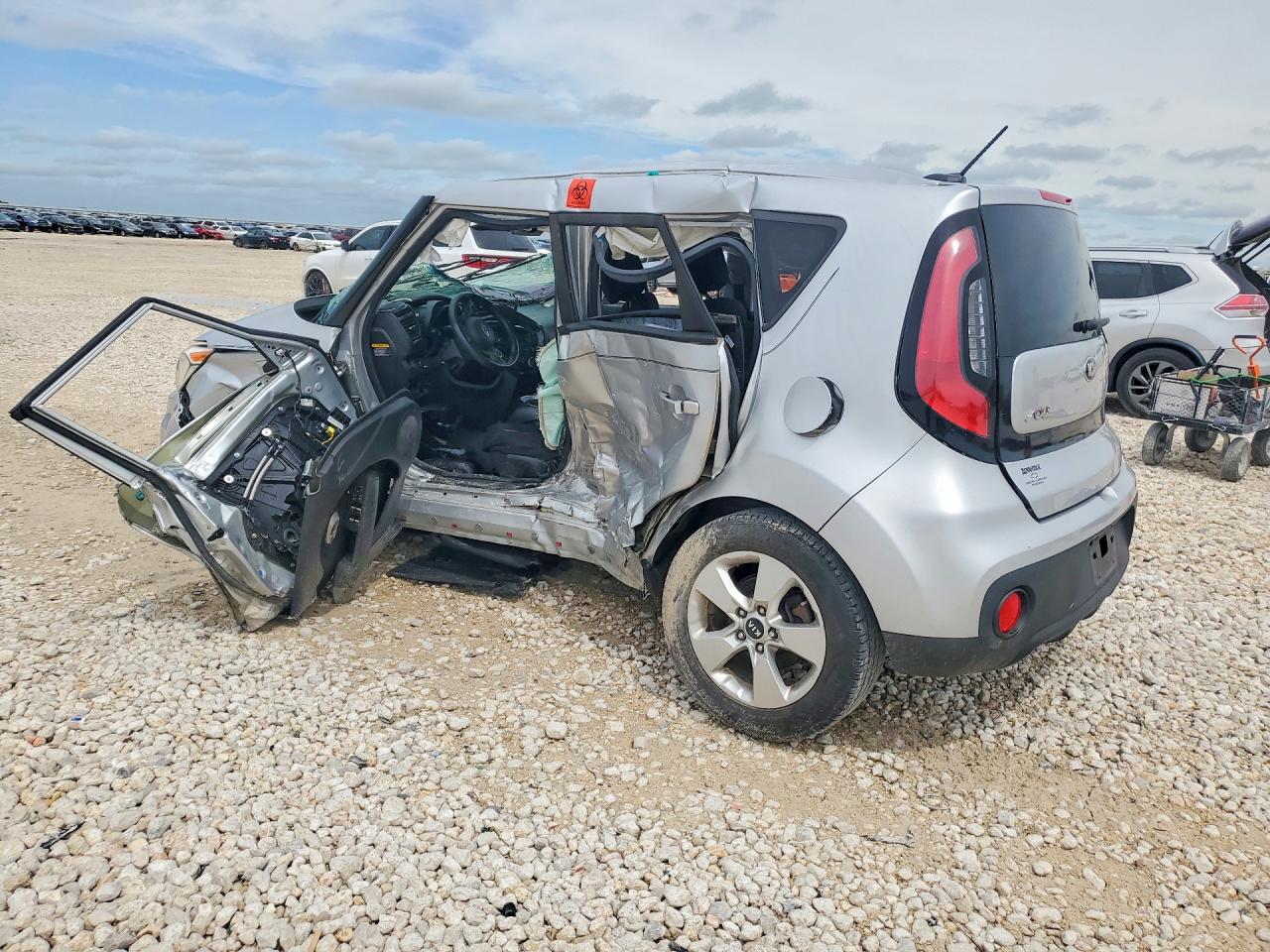 2018 KIA SOUL BASE photo 2