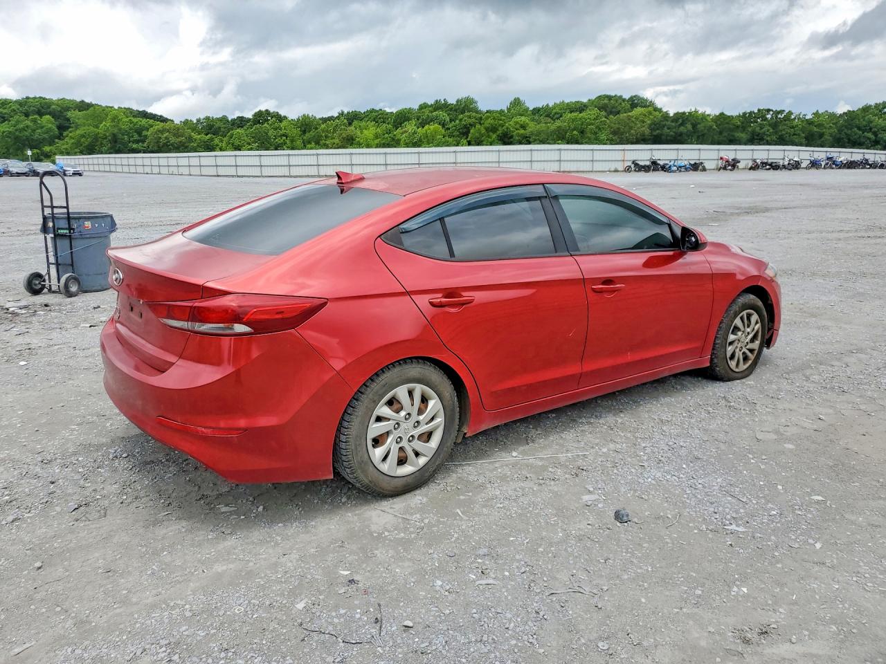 2017 HYUNDAI ELANTRA SE photo 7