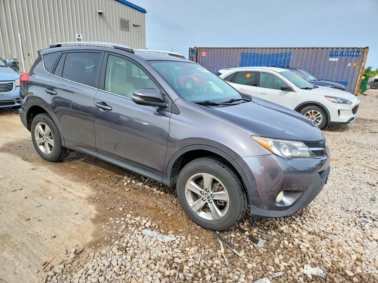 2015 TOYOTA RAV4 XLE photo 7