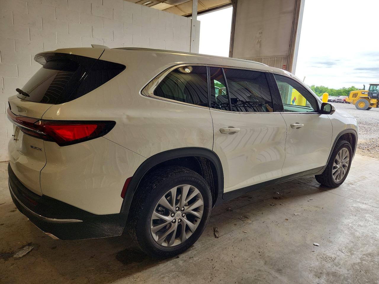 2025 BUICK ENCLAVE PREFERRED photo 3