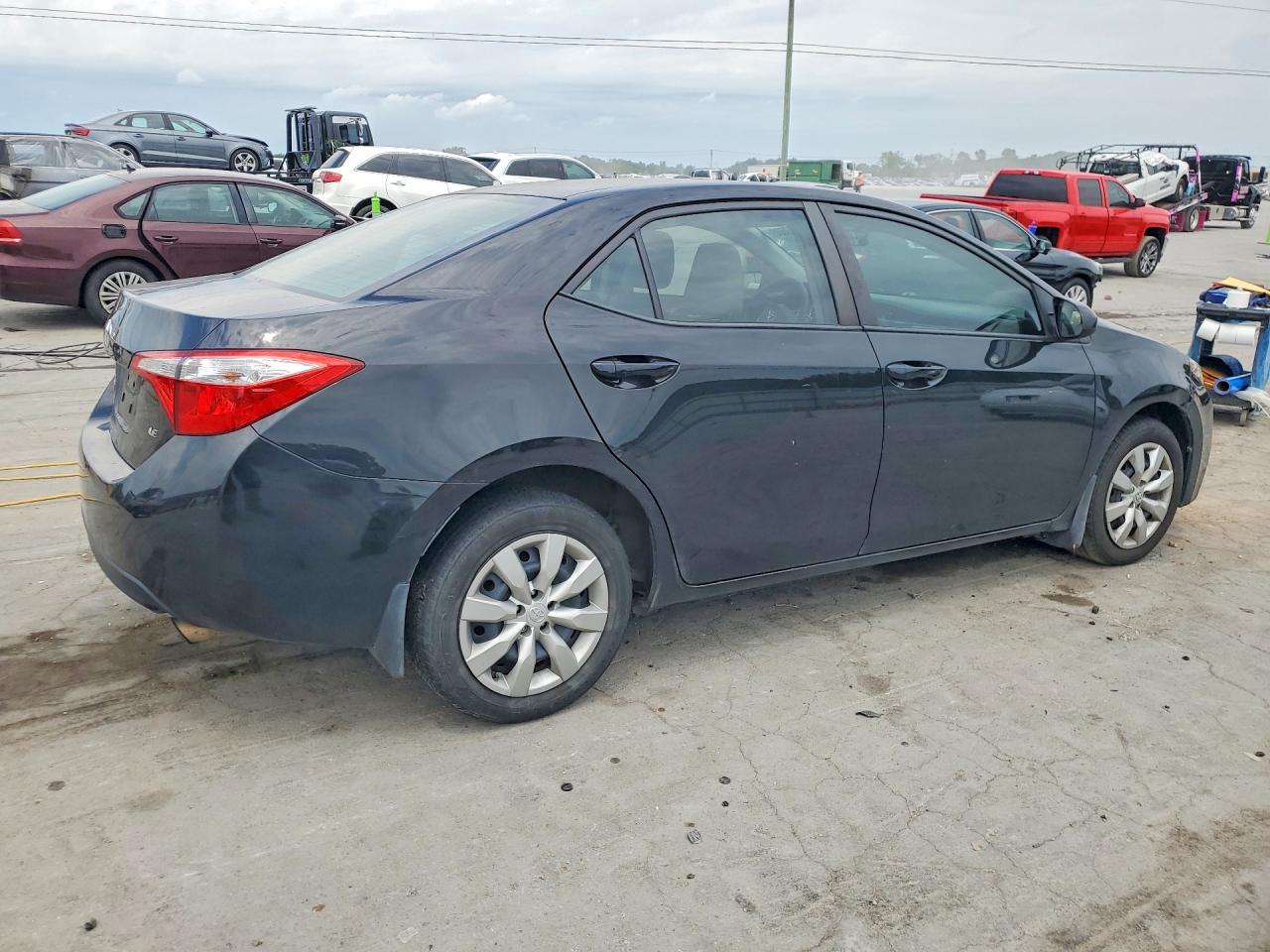 2015 TOYOTA COROLLA LE photo 5