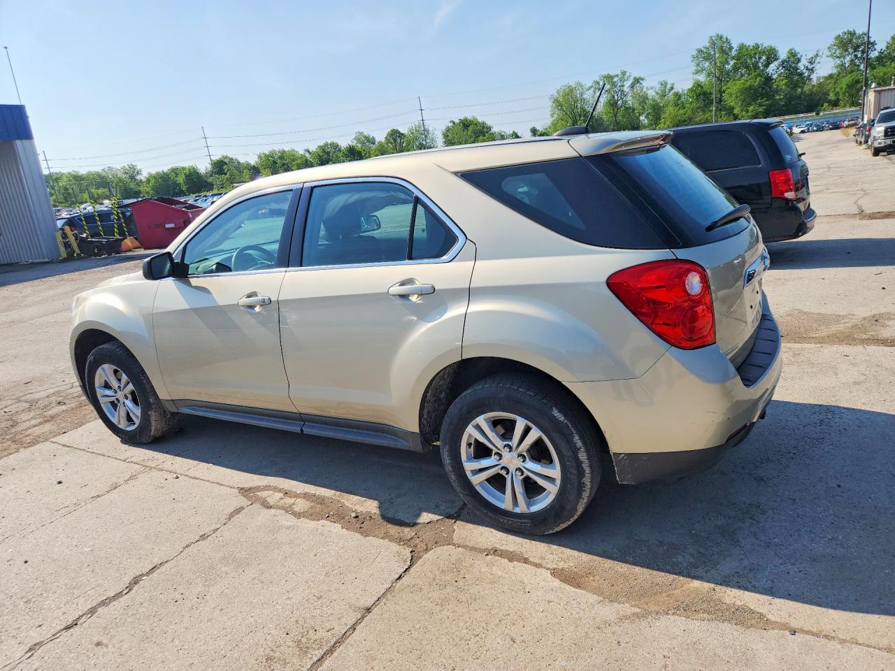 2015 CHEVROLET EQUINOX LS photo 3