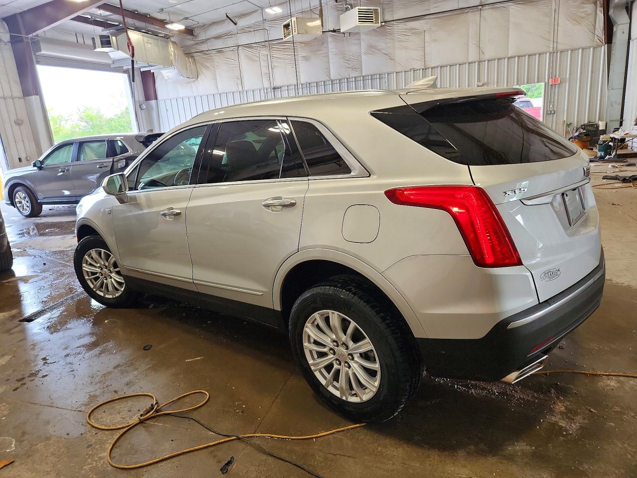 2019 CADILLAC XT5 photo 3