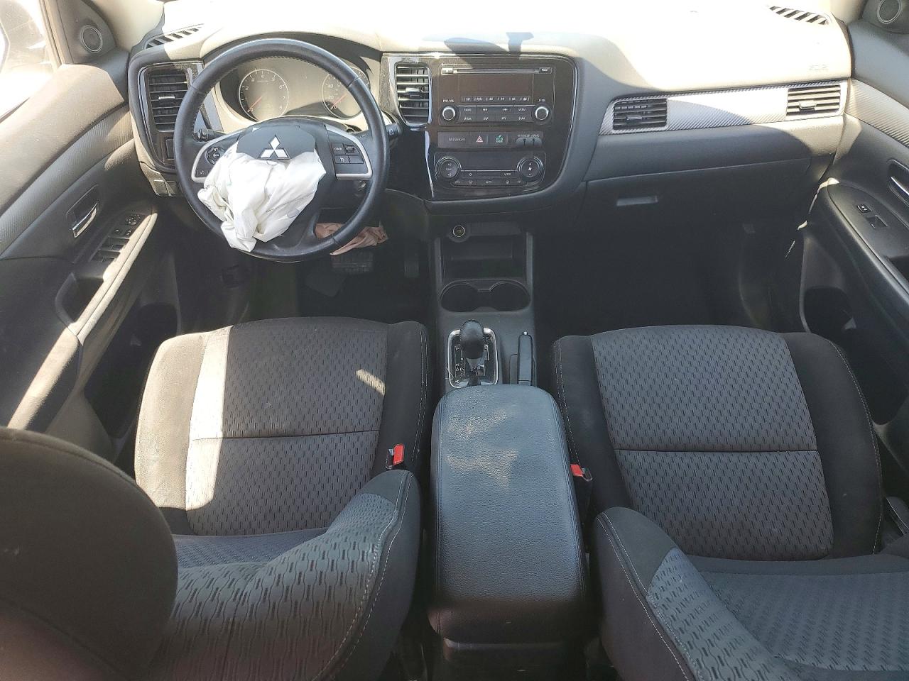 2015 MITSUBISHI OUTLANDER ES photo 22