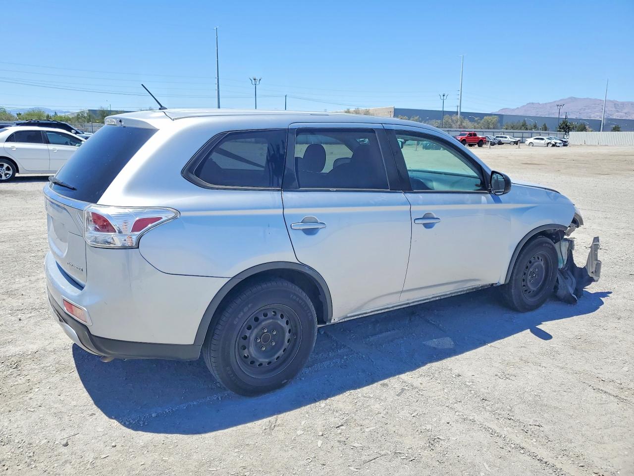 2015 MITSUBISHI OUTLANDER ES photo 7