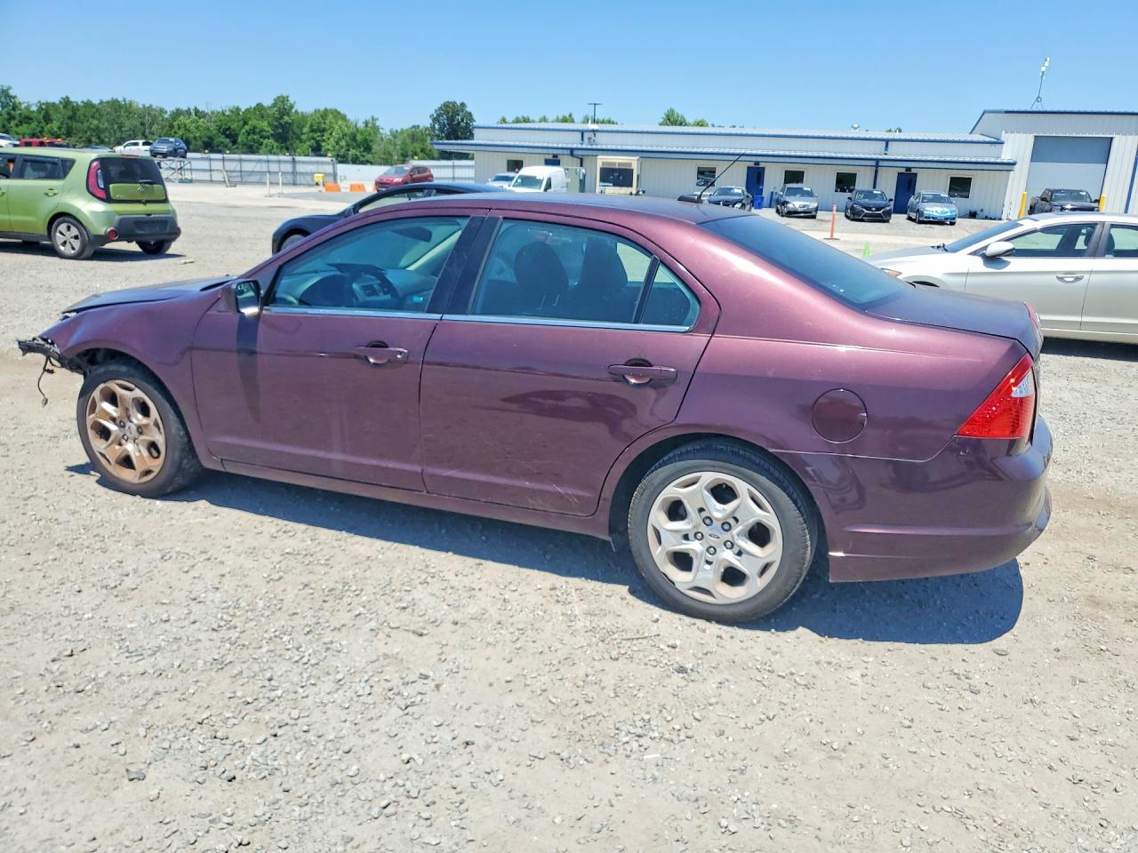 2011 FORD FUSION SE photo 2