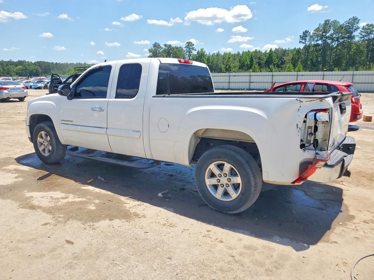 2012 GMC SIERRA C1500 SLE photo 2