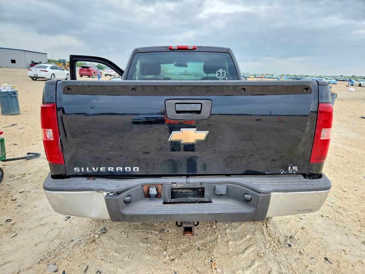 2010 CHEVROLET SILVERADO C1500 photo 11