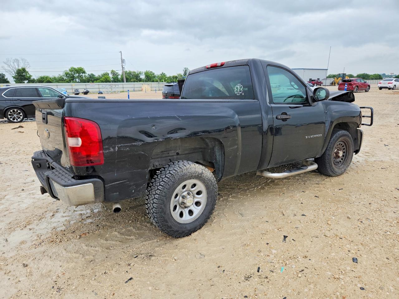 2010 CHEVROLET SILVERADO C1500 photo 5