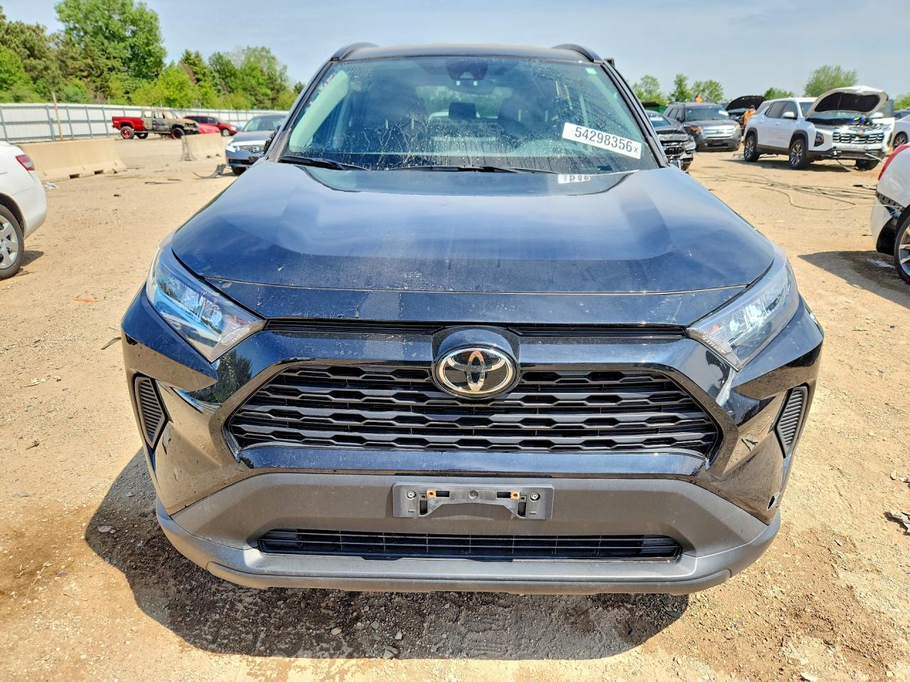 2021 TOYOTA RAV4 LE photo 9