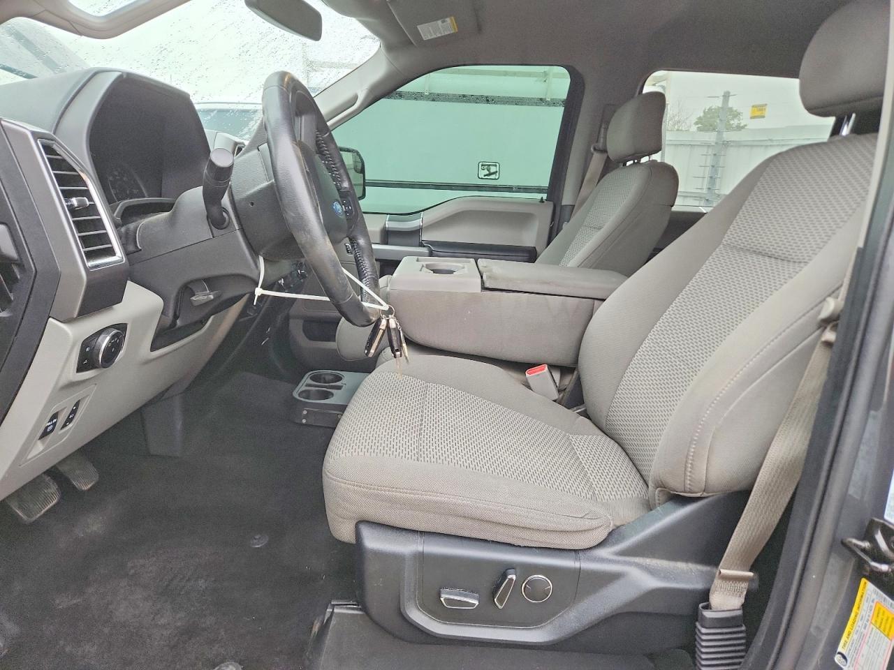 2017 FORD F150 SUPERCREW photo 19