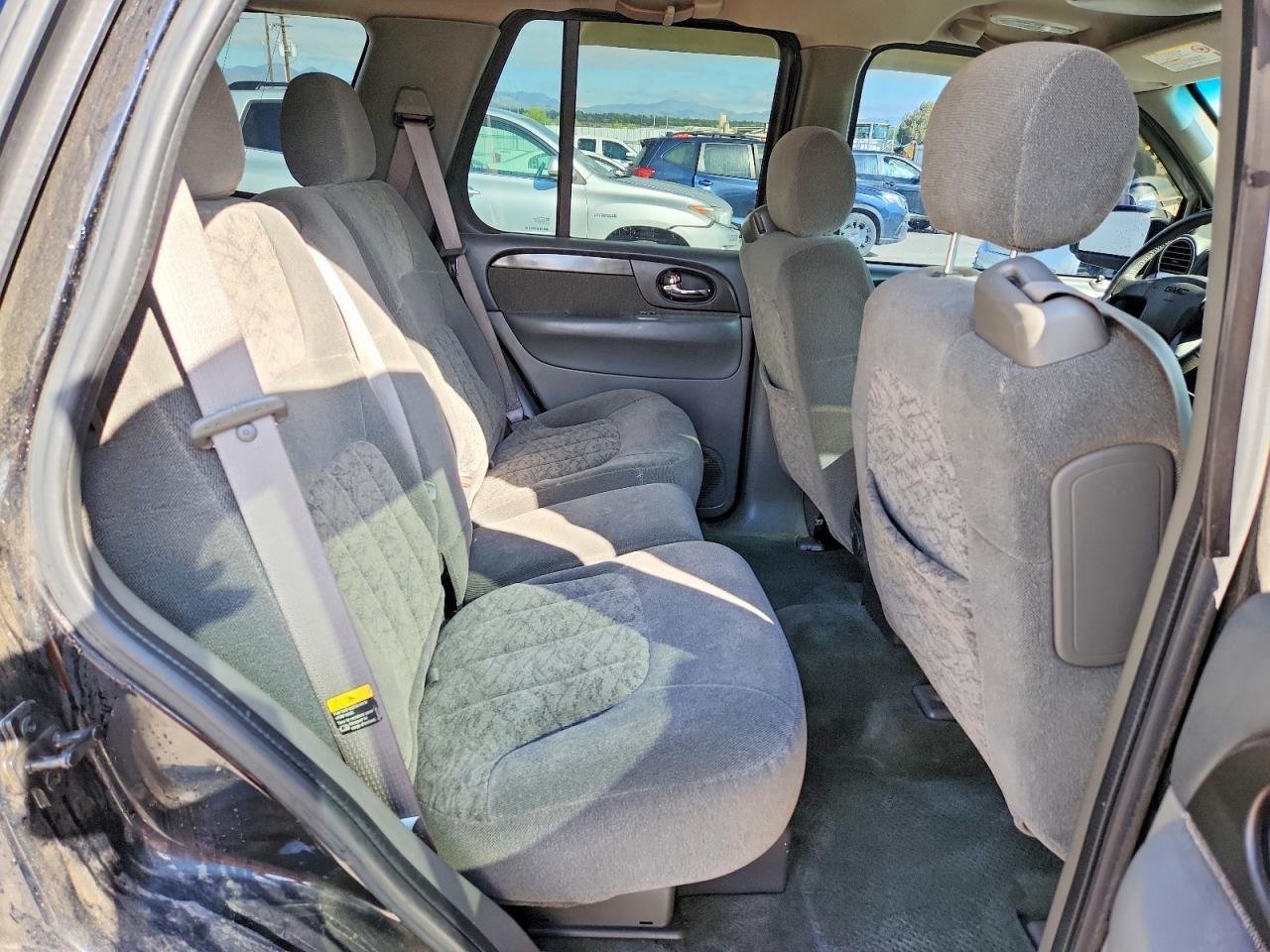 2002 GMC ENVOY photo 11