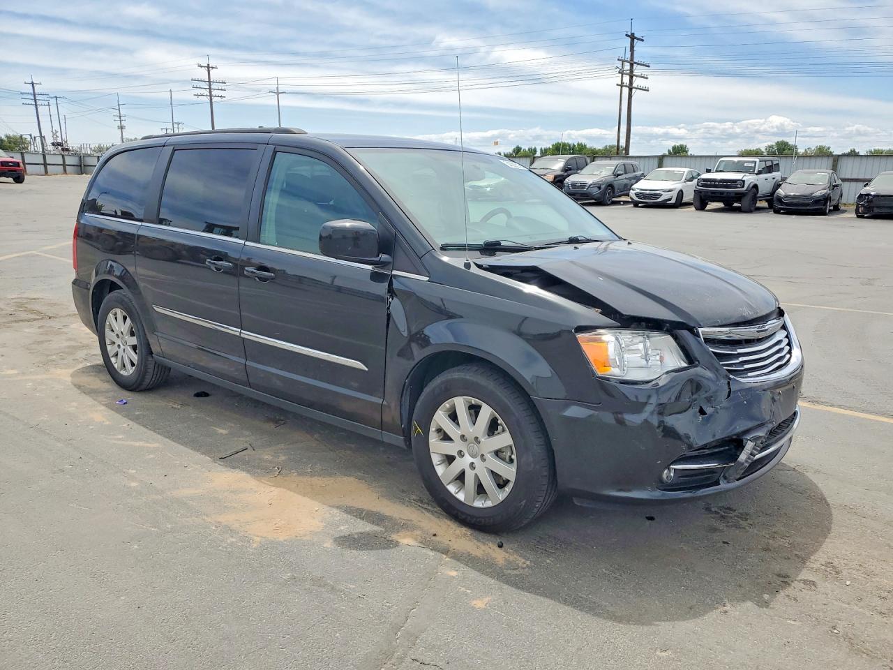 2015 CHRYSLER TOWN & COUNTRY TOURING photo 10