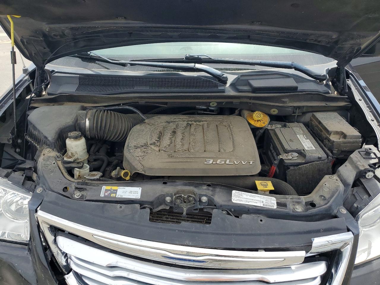 2015 CHRYSLER TOWN & COUNTRY TOURING photo 34