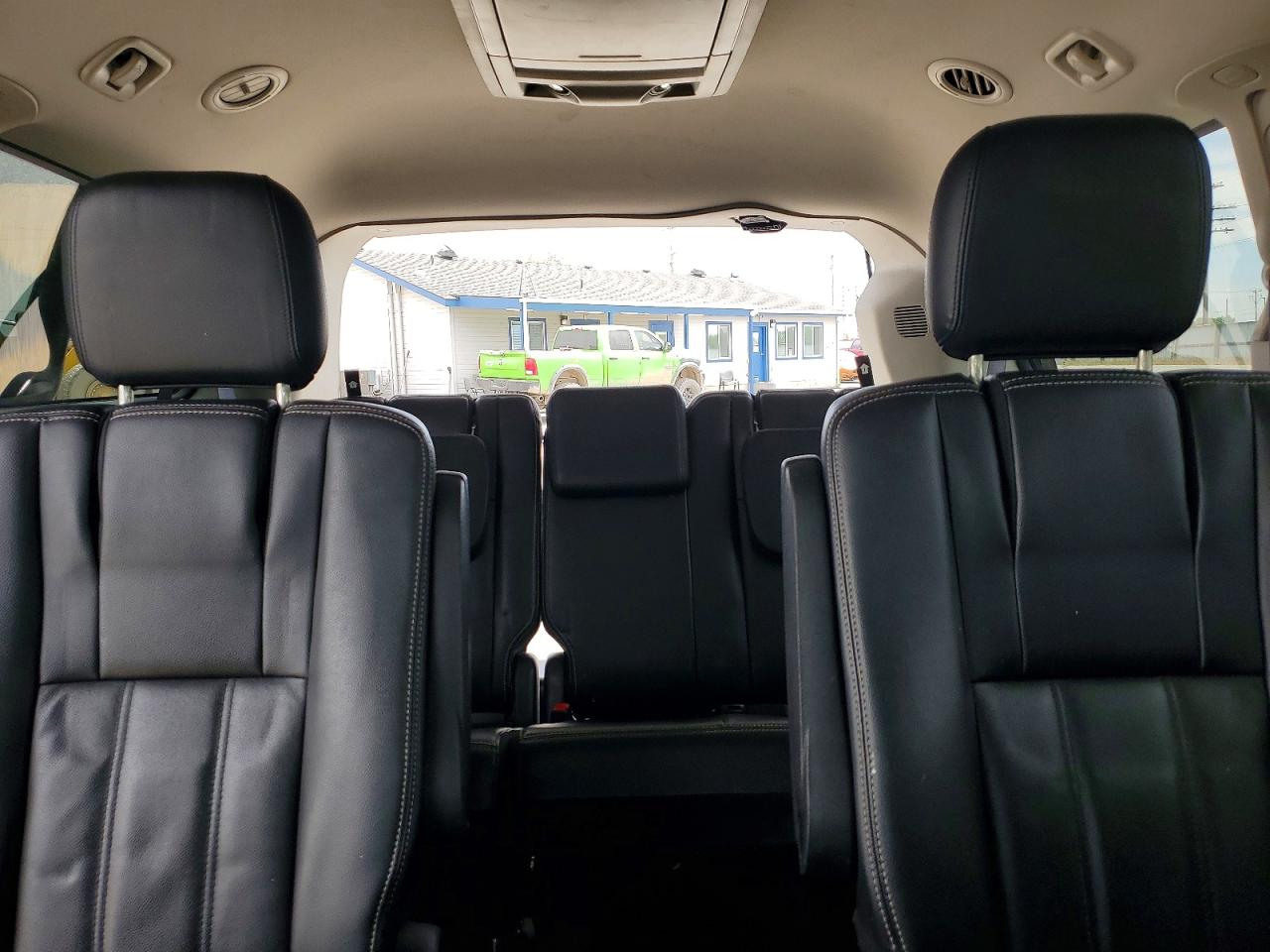 2015 CHRYSLER TOWN & COUNTRY TOURING photo 28