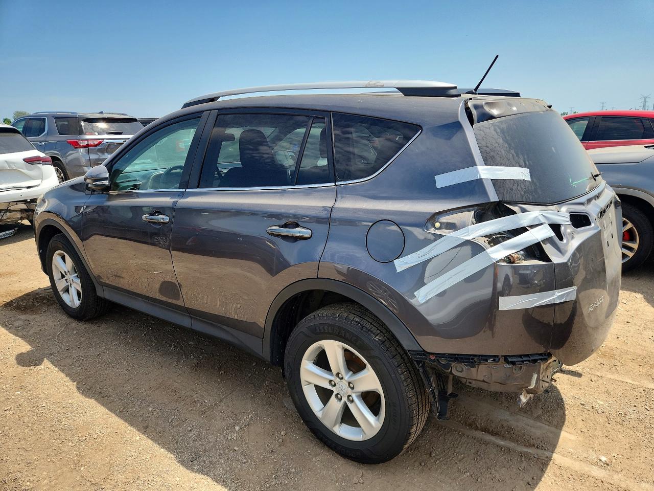2013 TOYOTA RAV4 XLE photo 3