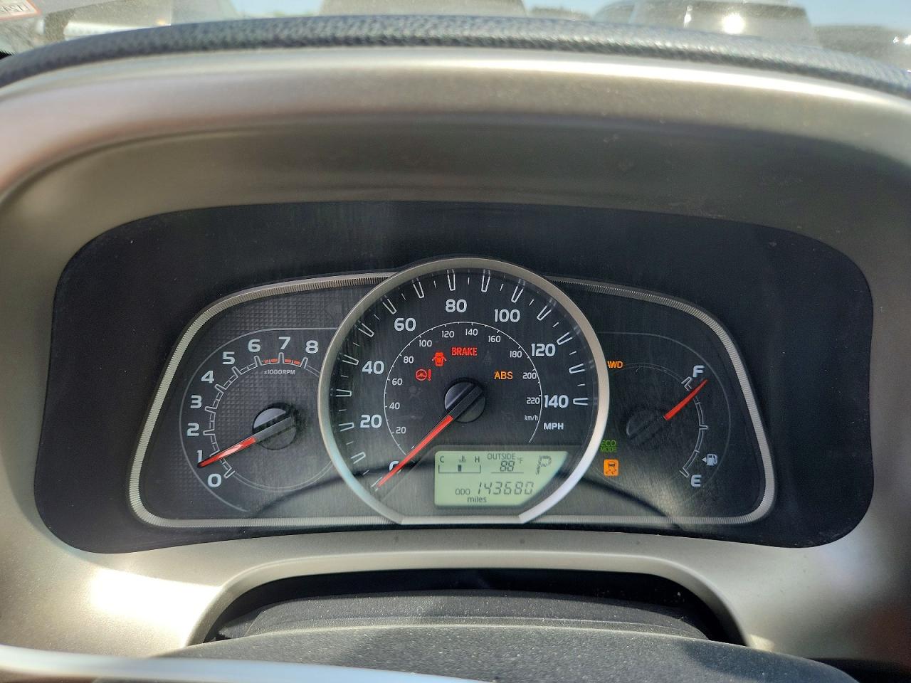 2013 TOYOTA RAV4 XLE photo 17