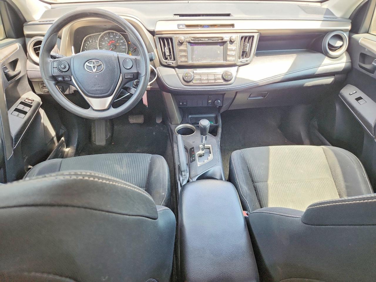 2013 TOYOTA RAV4 XLE photo 15