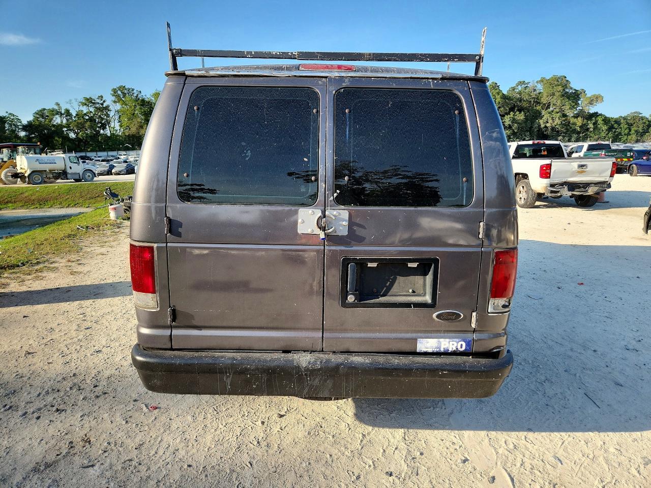 2003 FORD ECONOLINE E150 VAN photo 16