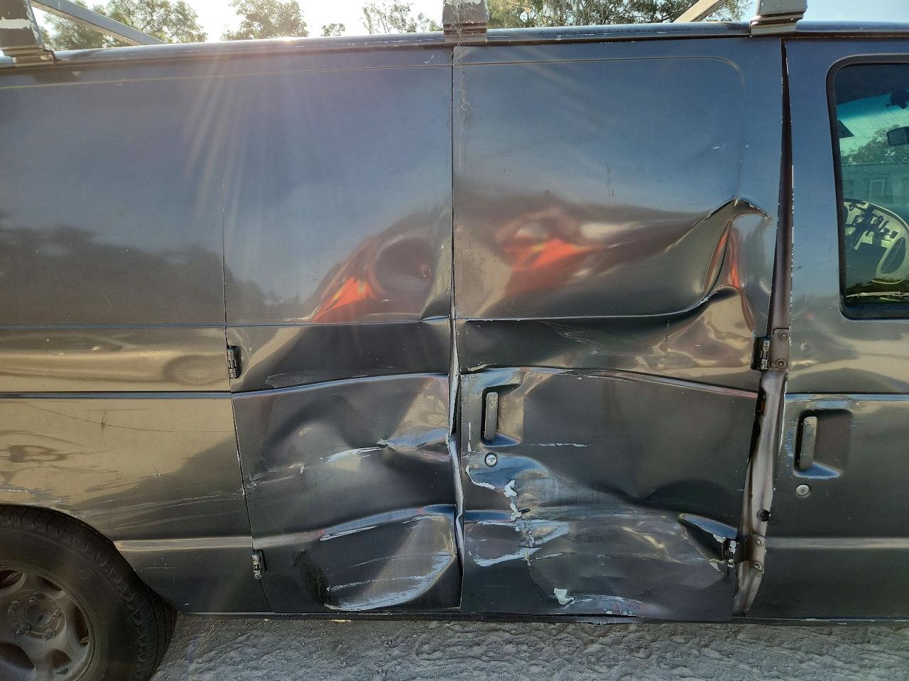 2003 FORD ECONOLINE E150 VAN photo 31