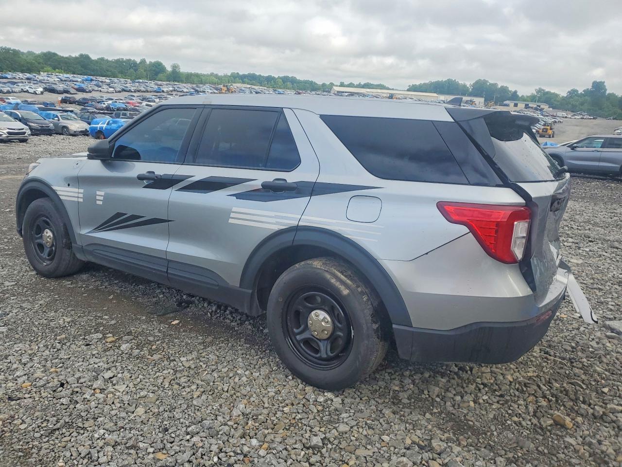 2024 FORD EXPLORER POLICE INTERCEPTOR photo 3