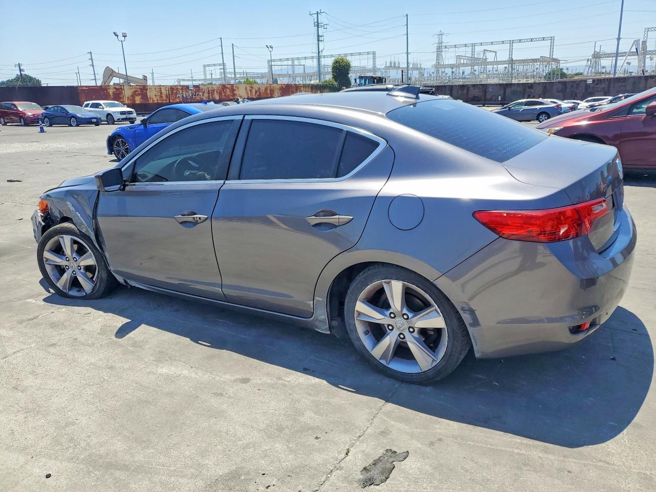 2015 ACURA ILX 20 TECH photo 4