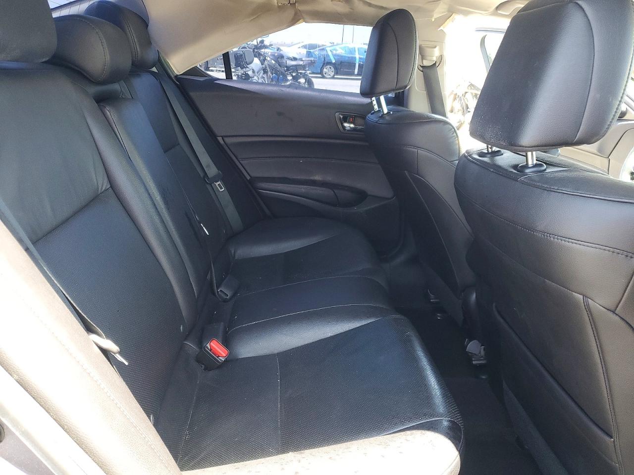 2015 ACURA ILX 20 TECH photo 28