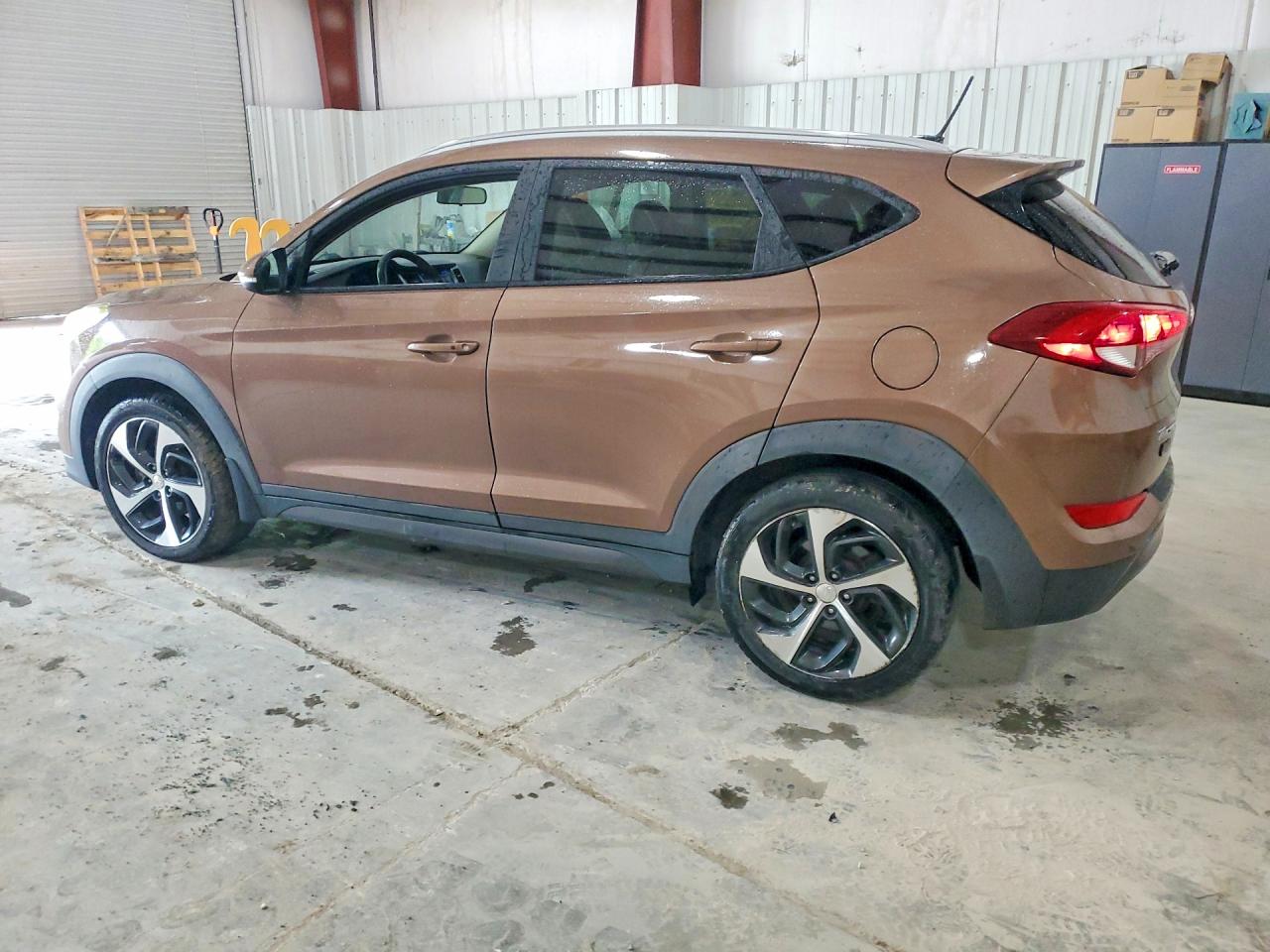 2016 HYUNDAI TUCSON SPORT photo 2