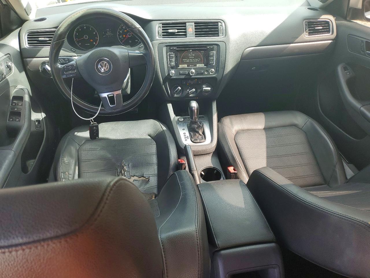 2013 VOLKSWAGEN JETTA SEL photo 22