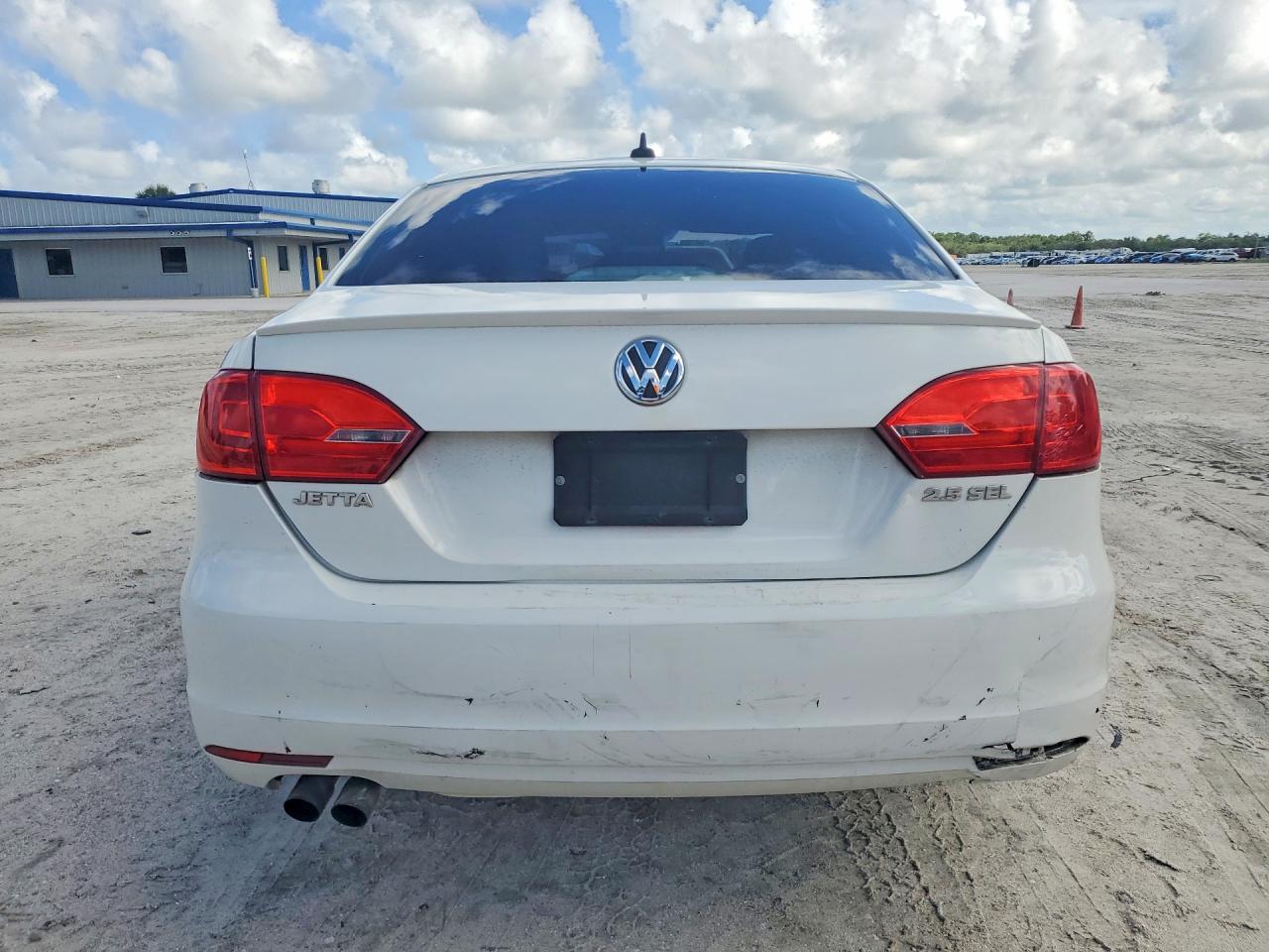 2013 VOLKSWAGEN JETTA SEL photo 16