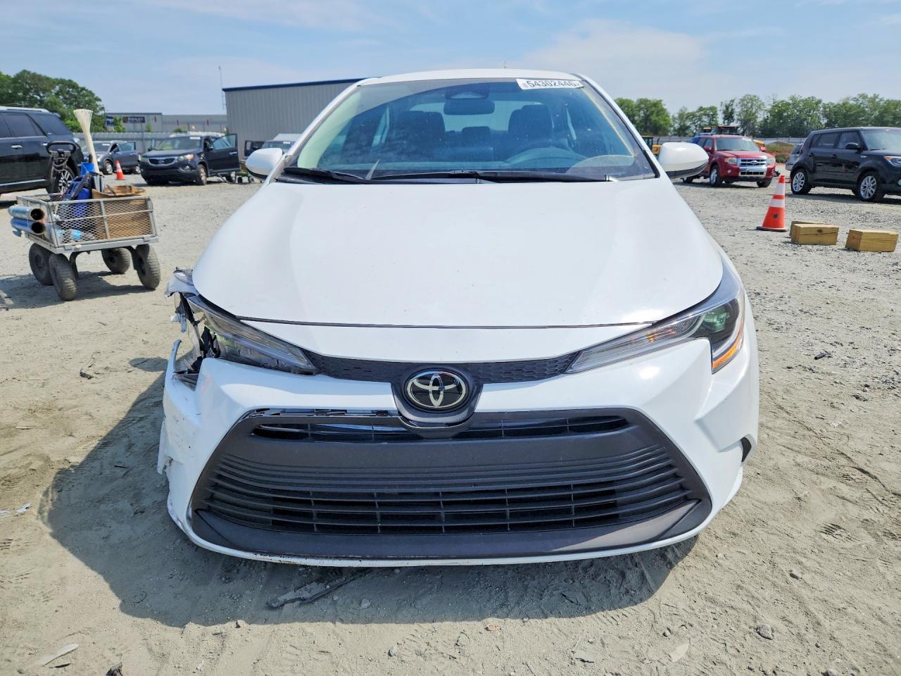2024 TOYOTA COROLLA LE photo 5