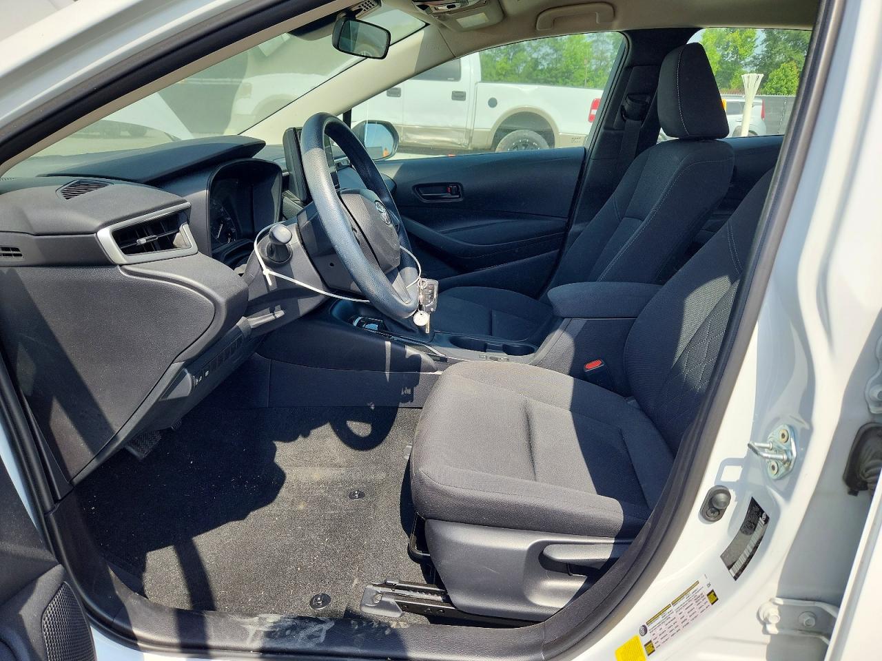 2024 TOYOTA COROLLA LE photo 7