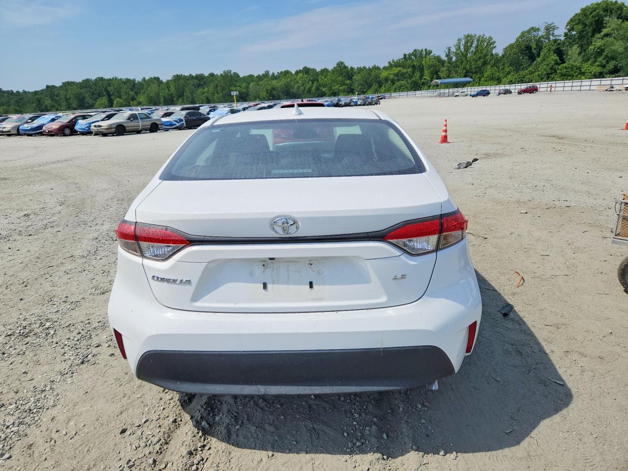 2024 TOYOTA COROLLA LE photo 6