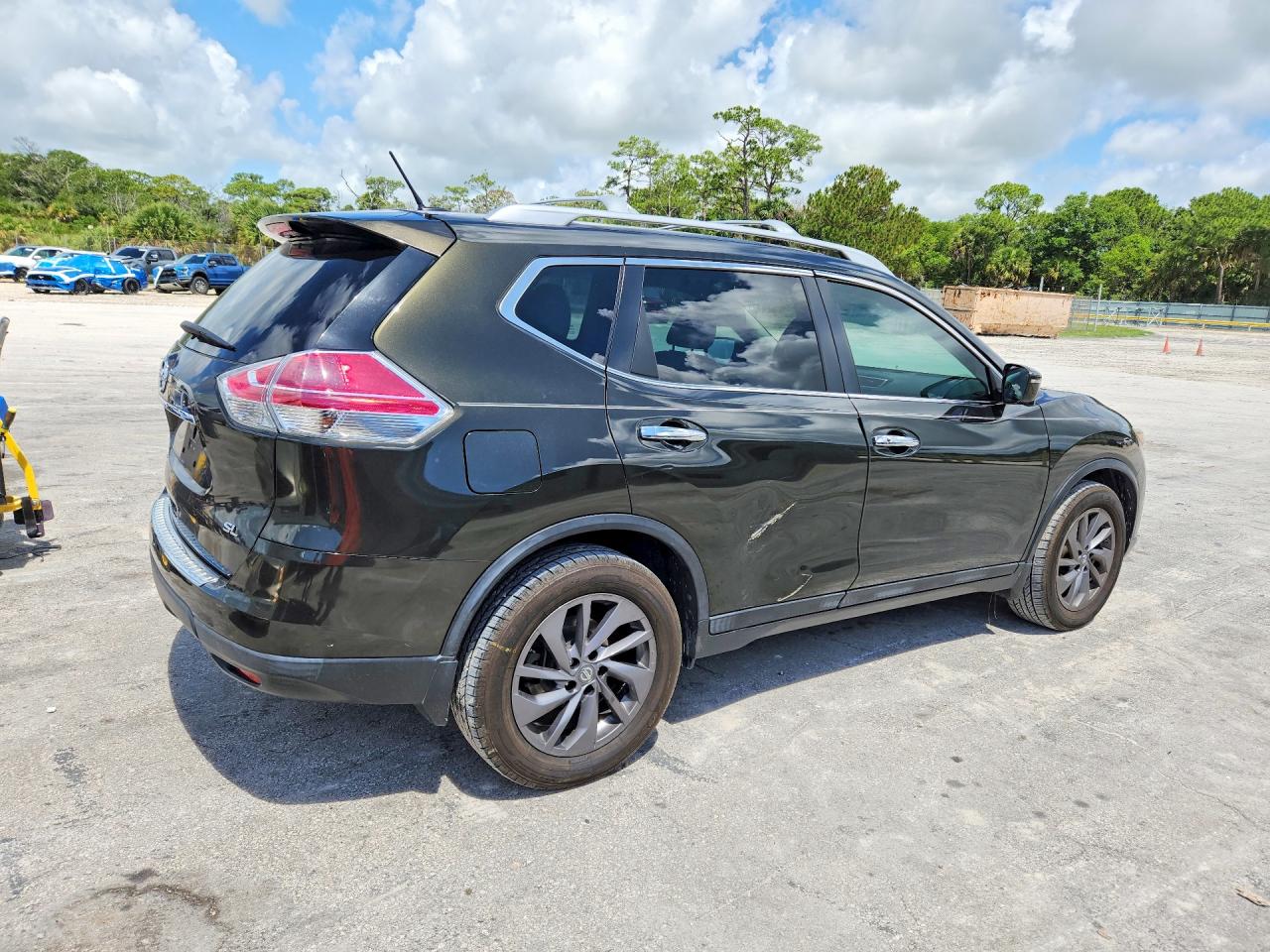2016 NISSAN ROGUE SL photo 5
