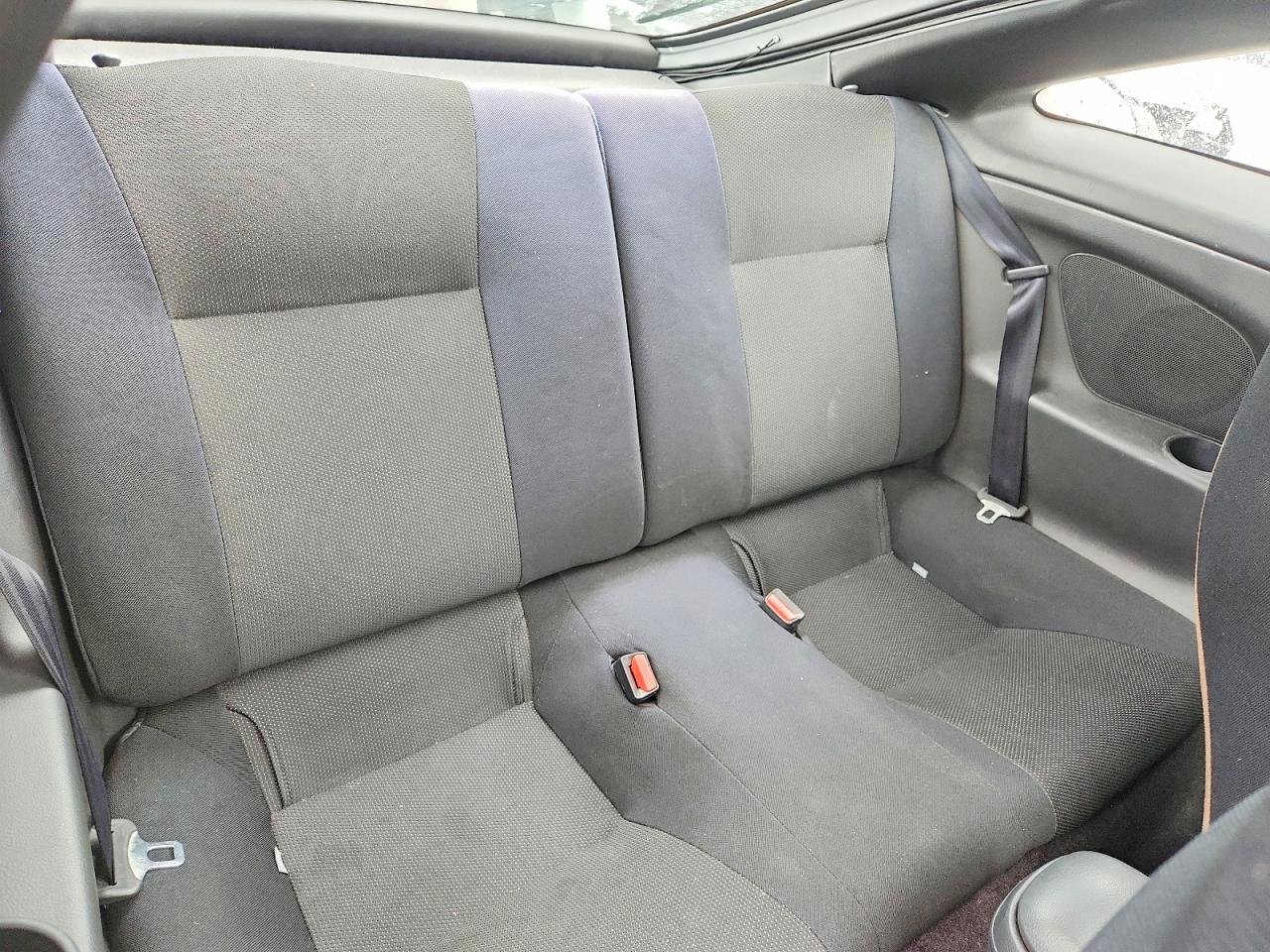 2004 TOYOTA CELICA GT photo 19