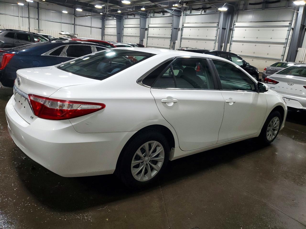 2017 TOYOTA CAMRY LE photo 5