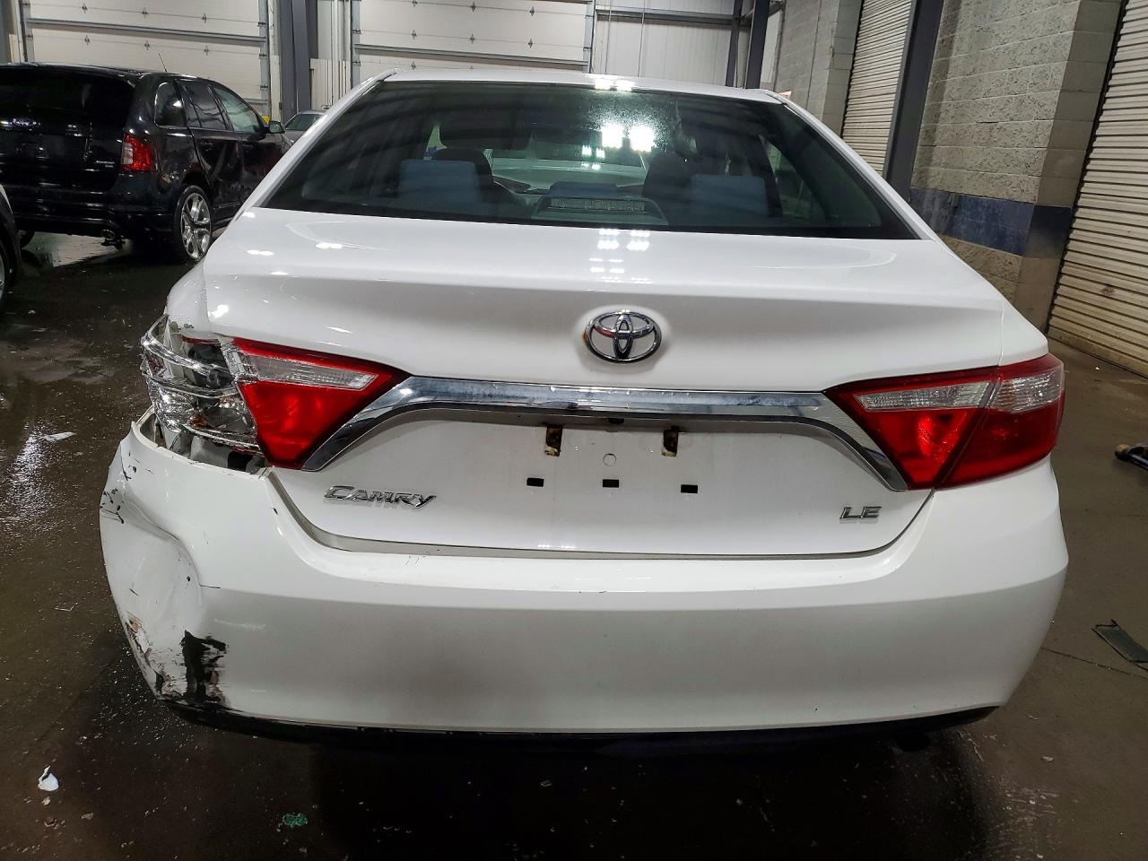 2017 TOYOTA CAMRY LE photo 11