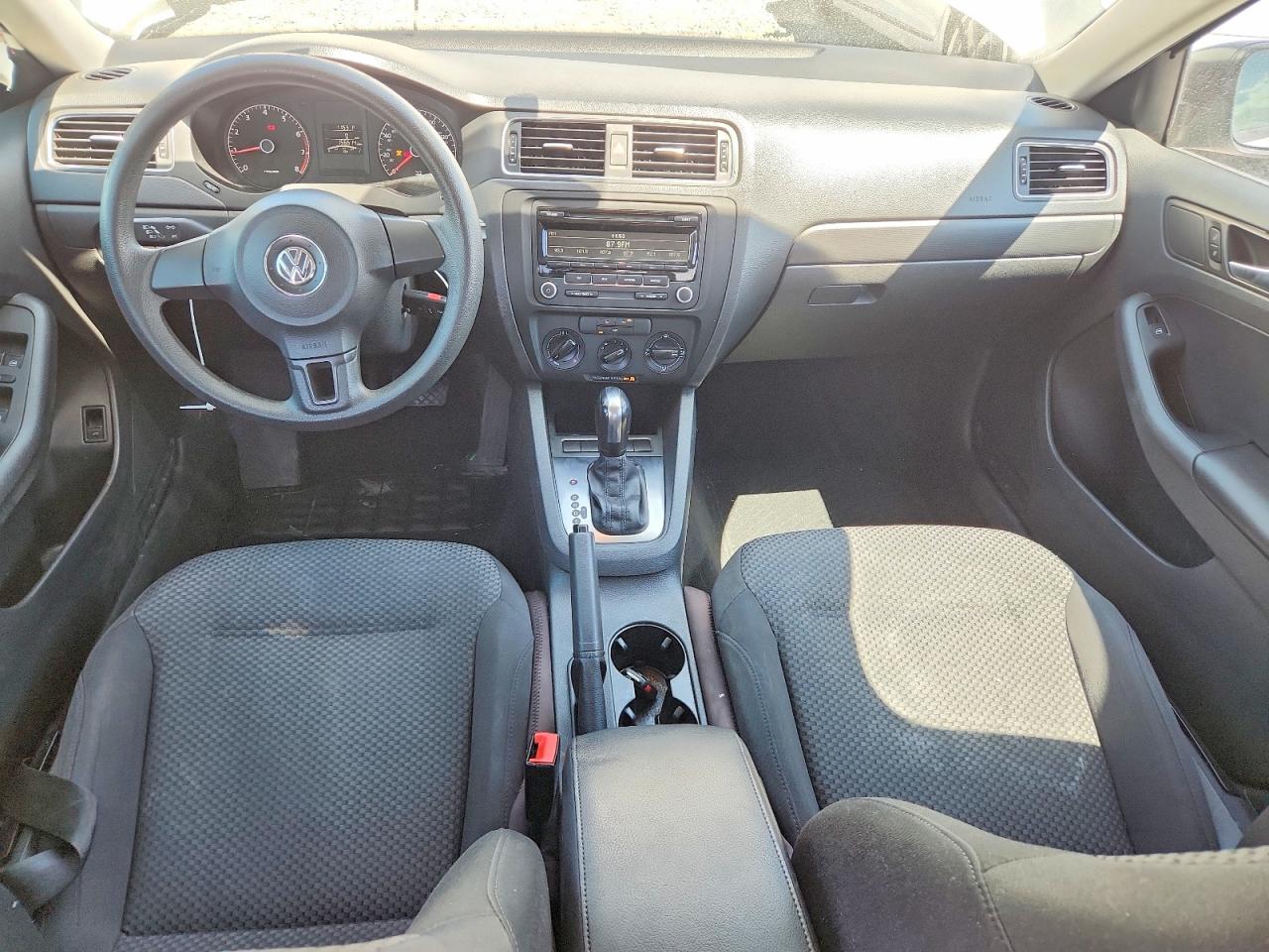 2013 VOLKSWAGEN JETTA BASE photo 8