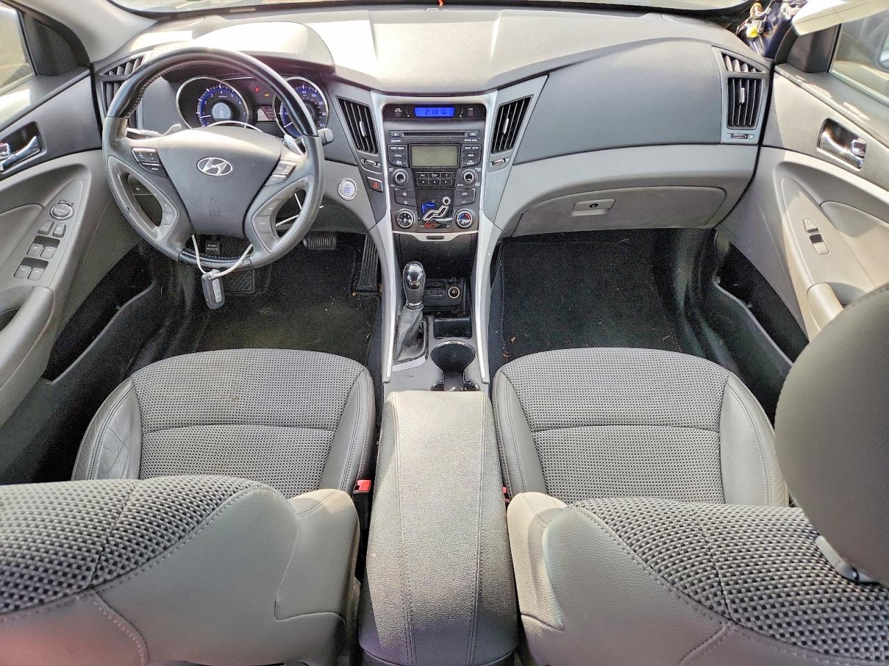 2012 HYUNDAI SONATA SE photo 15
